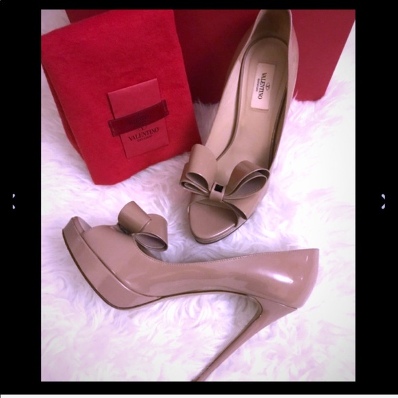valentino rockstud pumps sale